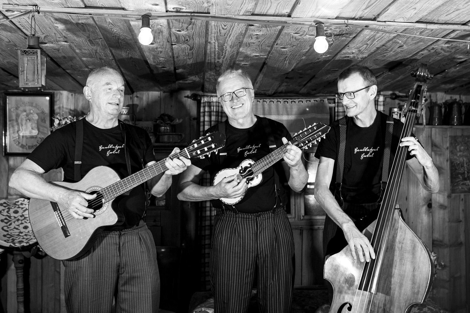 Hanskaspas Enkel, Ulli Troy